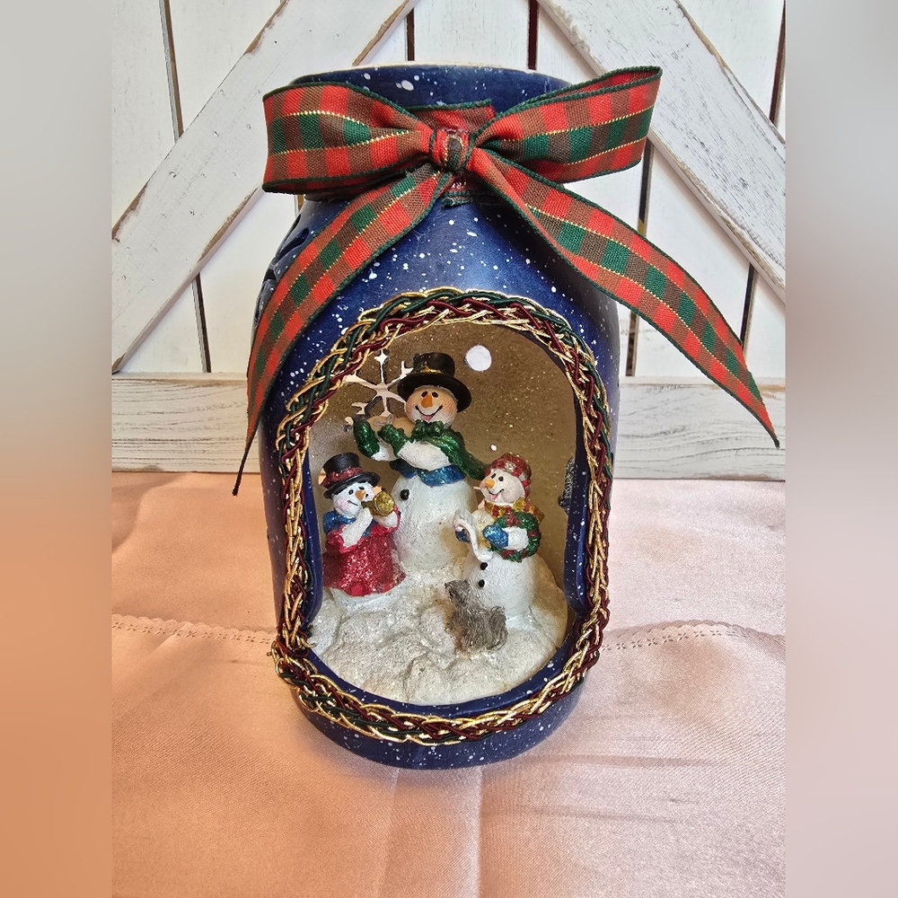 Christmas Vase Snowman Family